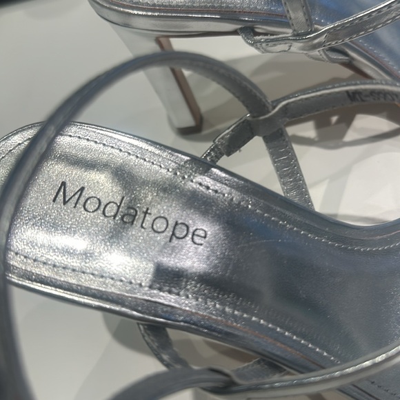 Silver heeled dress sandal. size 8 or best reasonable offer - Picture 3 of 5